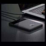 پاوربانک بیسوس مدل Blade HD Edition 100W ظرفیت 20000 میلی آمپر ساعت