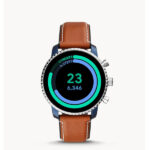 ساعت هوشمند فسیل مدل FTW4016 دارای قابلیت های صفحه نمایش رنگی بند چرم